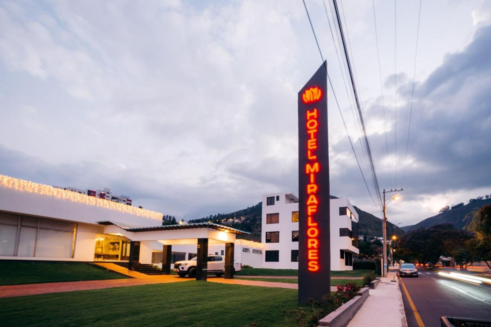Hotel Miraflores Ambato Exterior foto